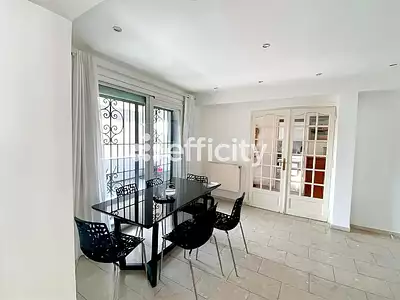 Maison, 250 m²