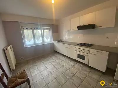 Maison, 196 m²