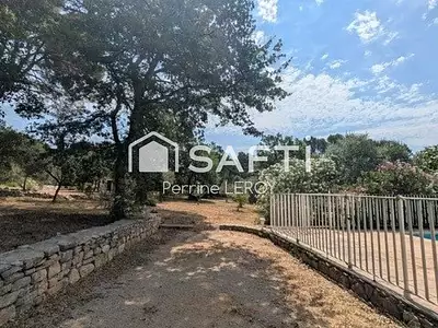 Maison, 217 m²