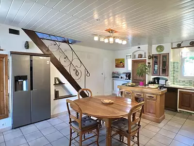 Maison, 166 m²