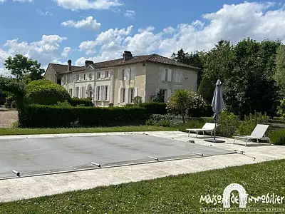 Maison, 233 m²