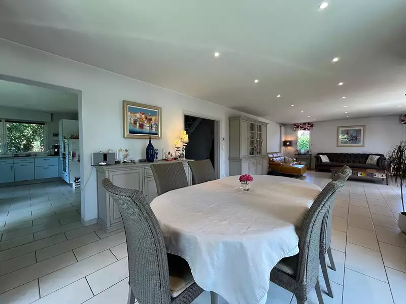 Maison, 208 m²