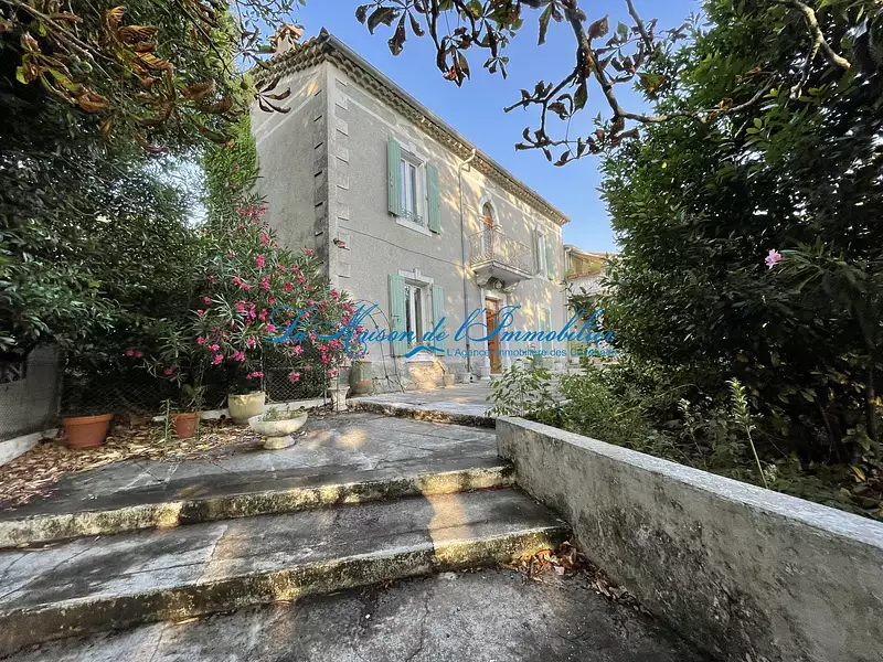 Maison, 235 m²