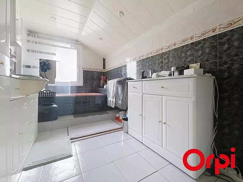 Maison, 93 m²