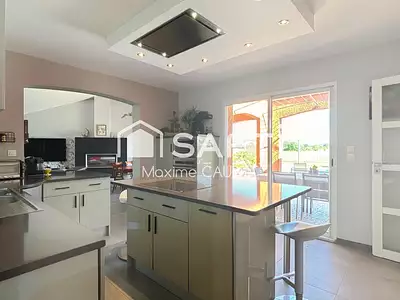 Maison, 260 m²
