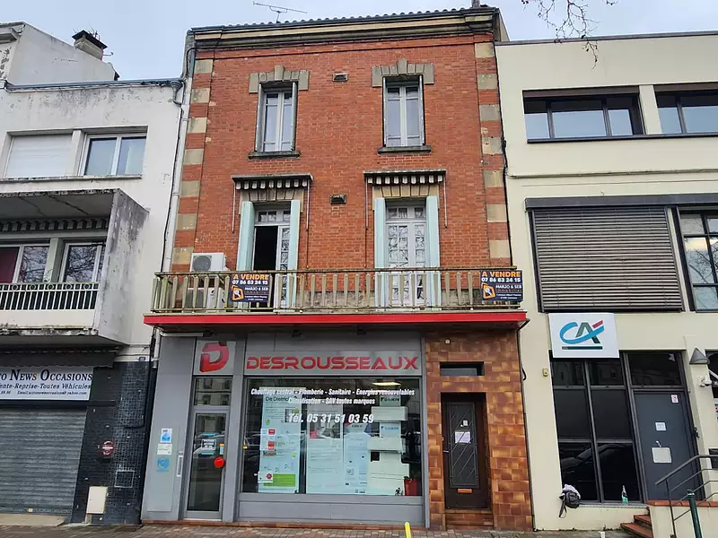 Immeuble, 243 m²