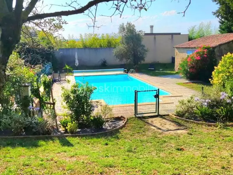 Maison, 387 m²