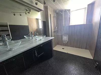 Maison, 296 m²