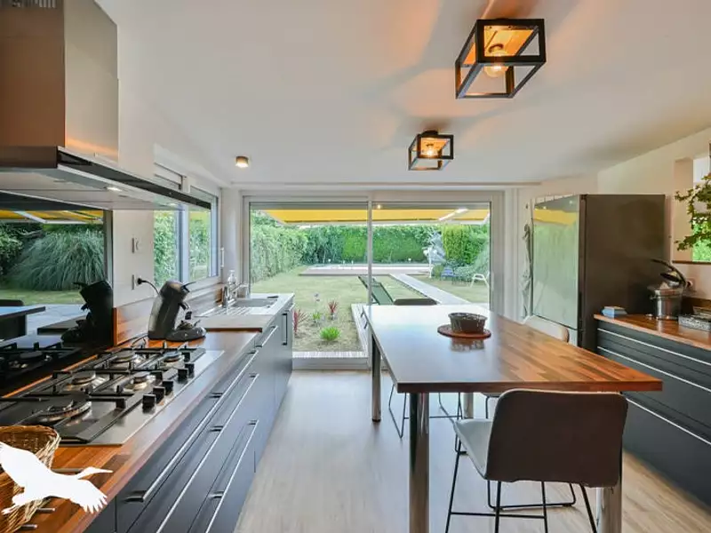 Maison, 208 m²
