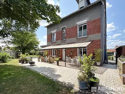 Maison, 220 m²
