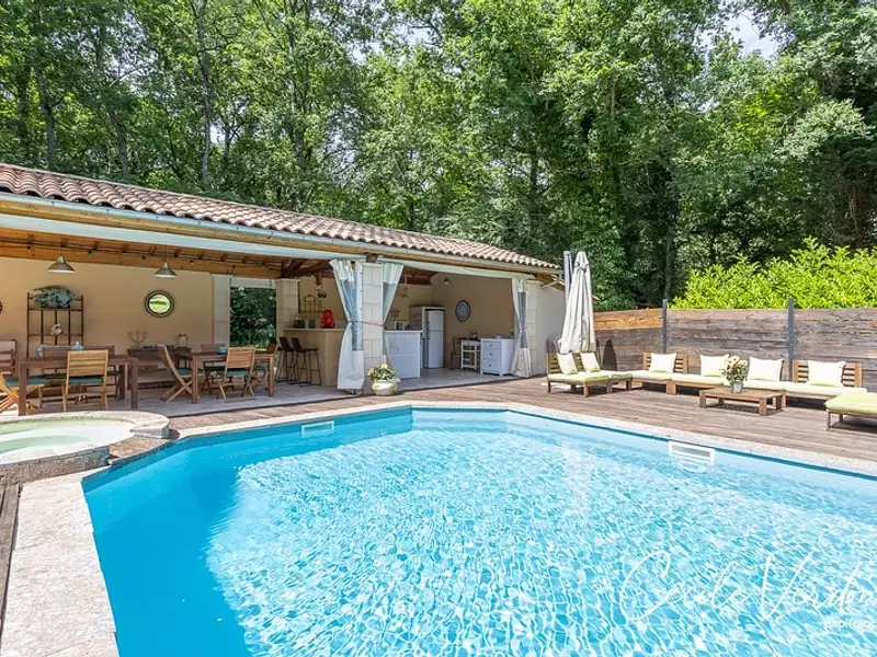 Maison, 280 m²