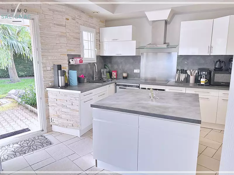 Maison, 181 m²