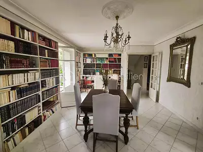 Maison, 244 m²