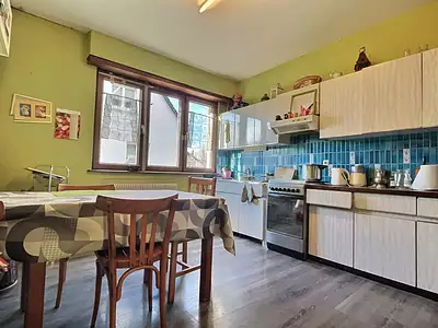 Maison, 245 m²