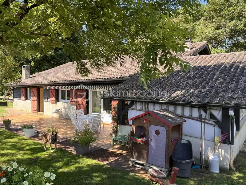 Maison, 240 m²