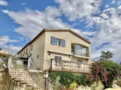 Maison, 181 m²