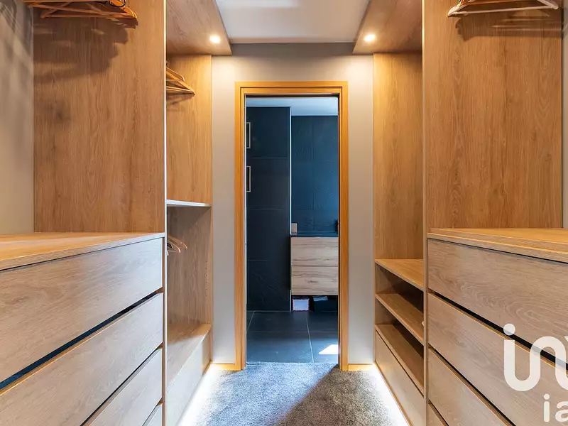 Maison, 215 m²