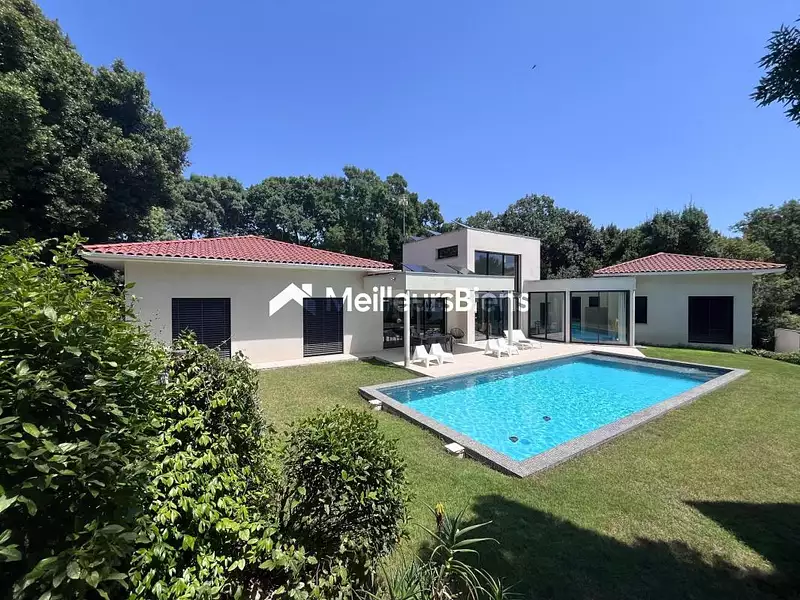Maison, 200 m²