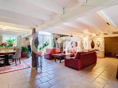 Maison, 284 m²