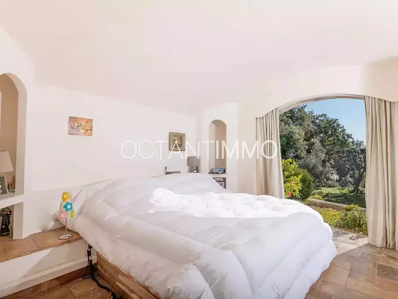Maison, 330 m²