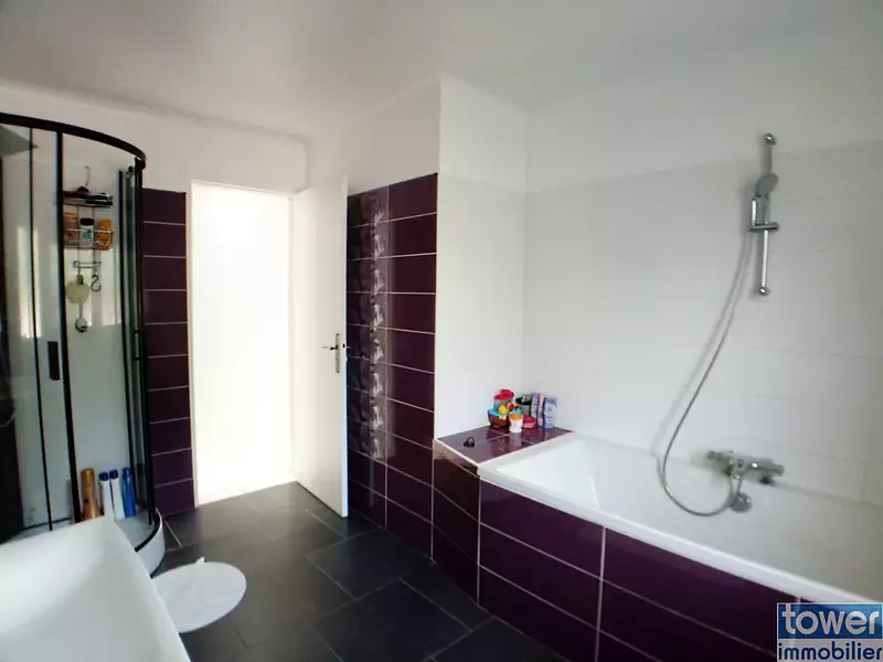 Maison, 220 m²