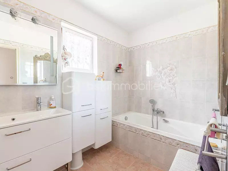 Maison, 160 m²