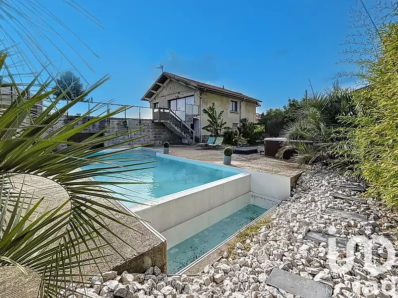 Maison, 151 m²