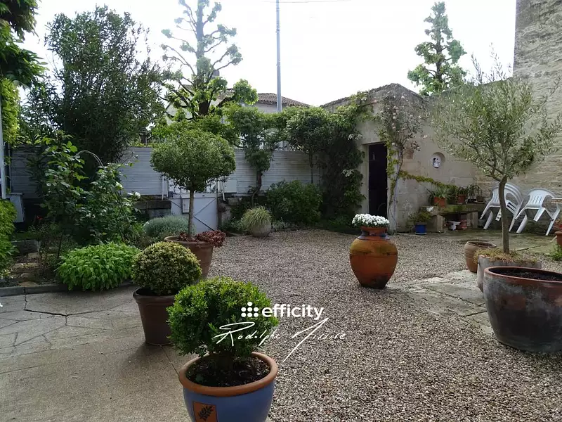 Maison, 240 m²