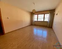 Maison, 240 m²