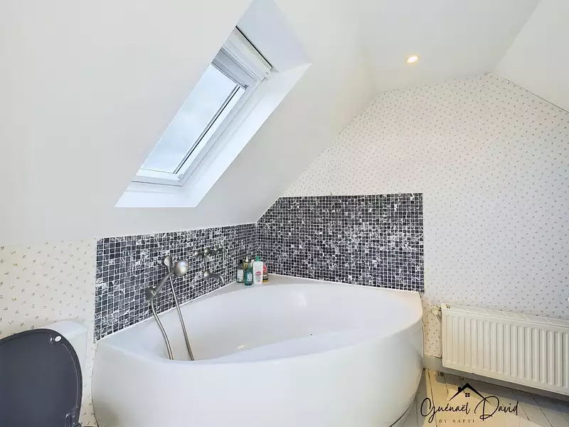 Maison, 102 m²