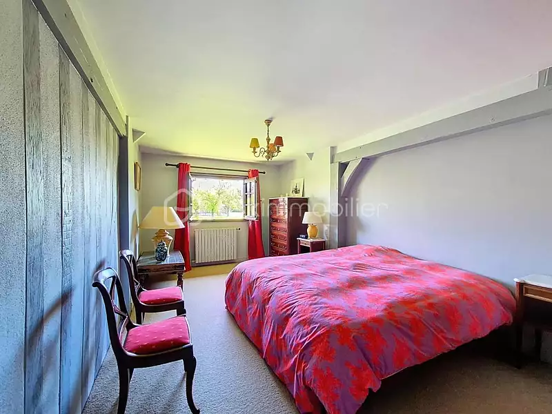 Maison, 255 m²