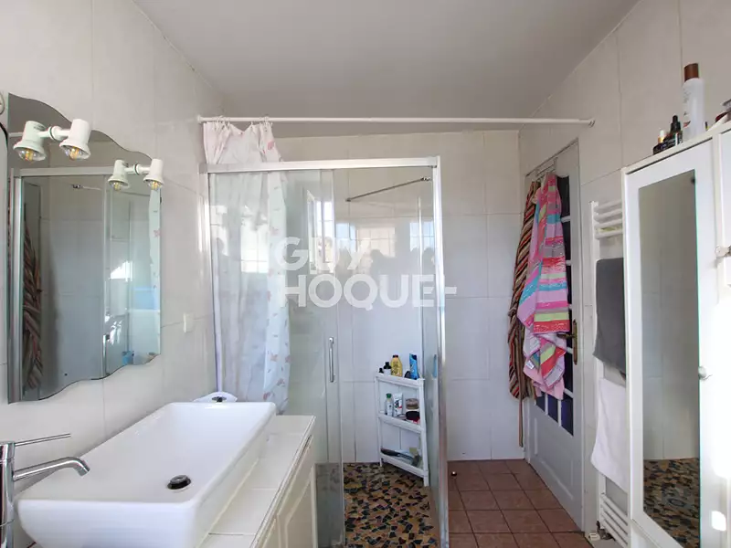 Maison, 196 m²