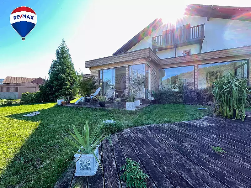 Maison, 240 m²