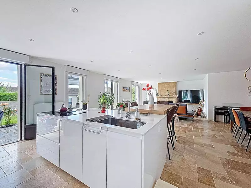 Maison, 260 m²