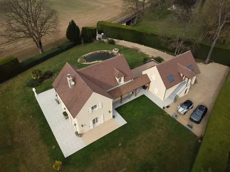 Maison, 266 m²