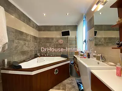 Maison, 260 m²