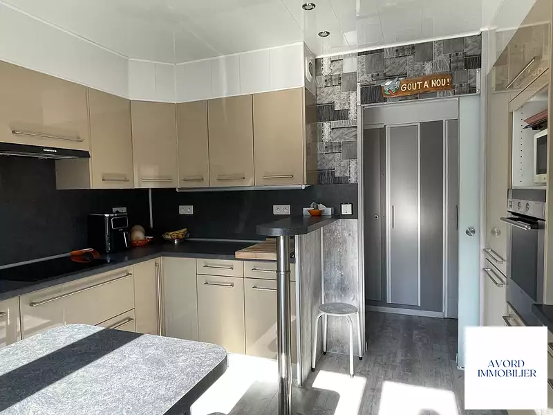 Maison, 148 m²