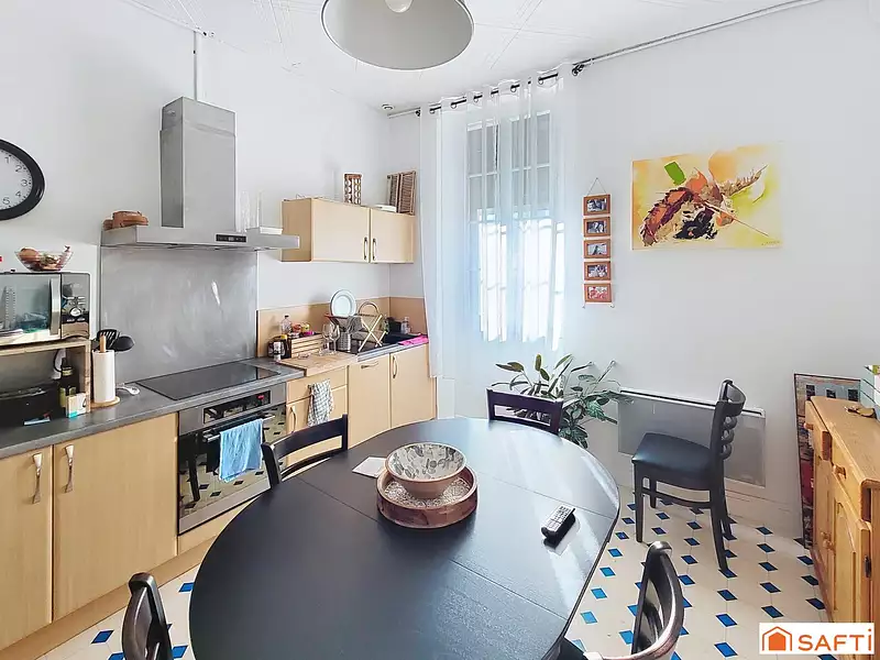 Immeuble, 320 m²