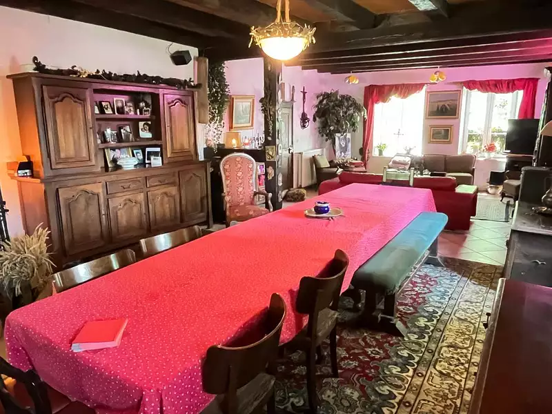 Maison, 645 m²