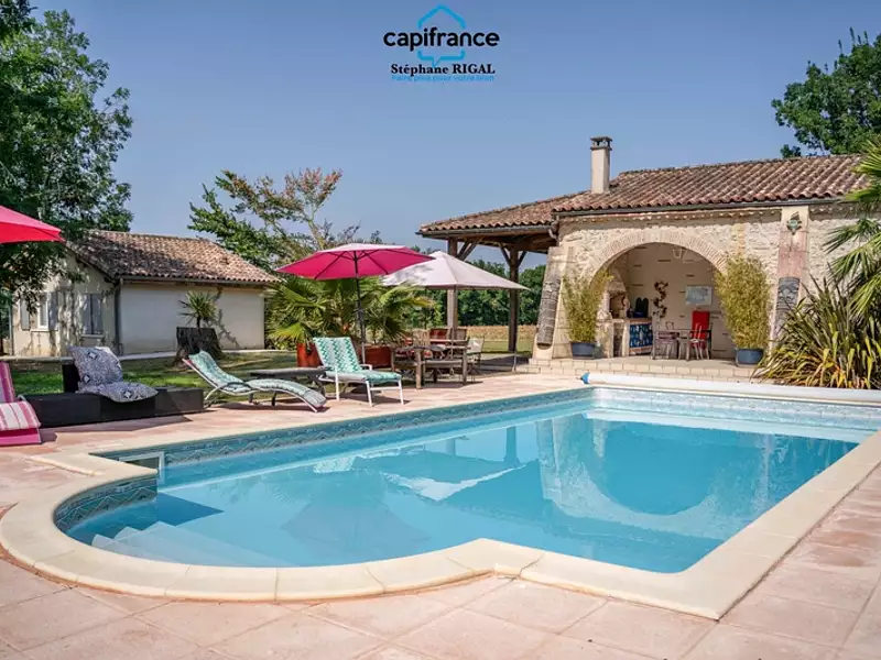 Maison, 210 m²