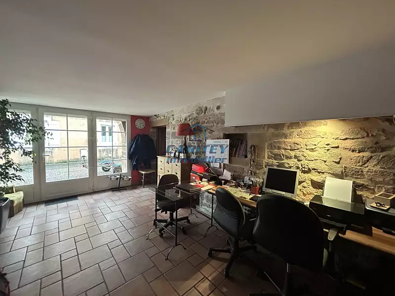 Maison, 305,89 m²