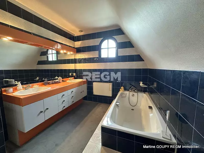 Maison, 175 m²