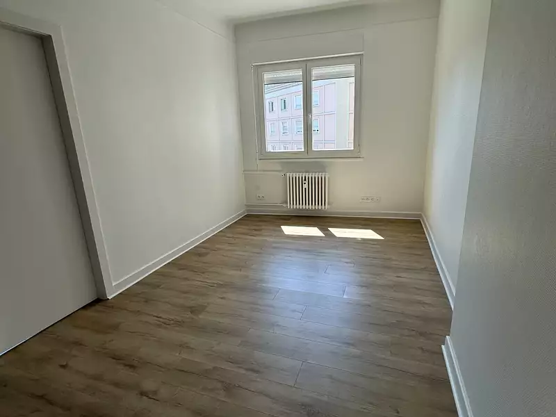 Divers, 50 m²