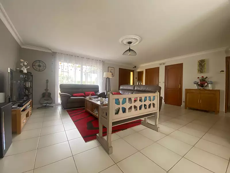 Maison, 185 m²