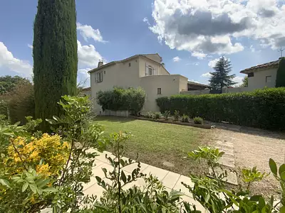 Maison, 273 m²