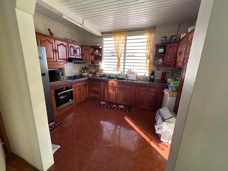 Maison, 221 m²