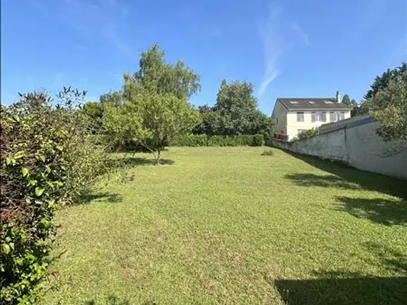 Terrain, 706 m²