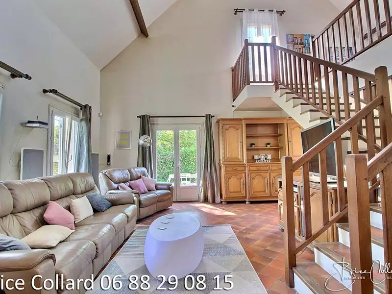 Maison, 220 m²