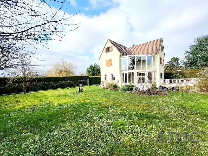 Maison, 168 m²
