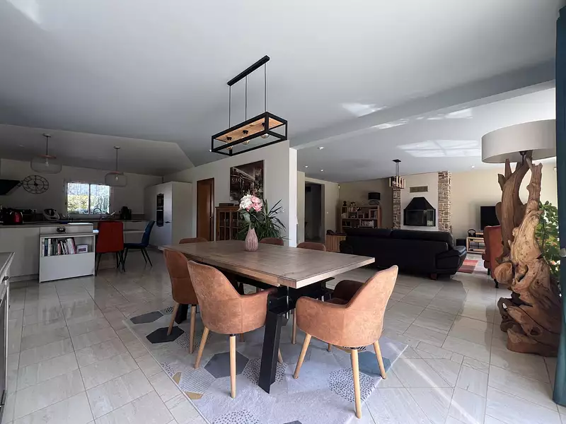 Maison, 260 m²